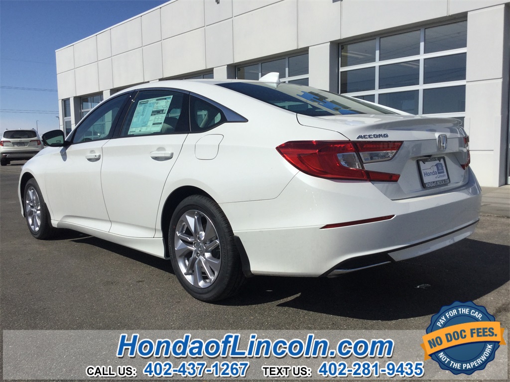 New 2019 Honda Accord LX near Omaha #J1610 | Honda of Lincoln